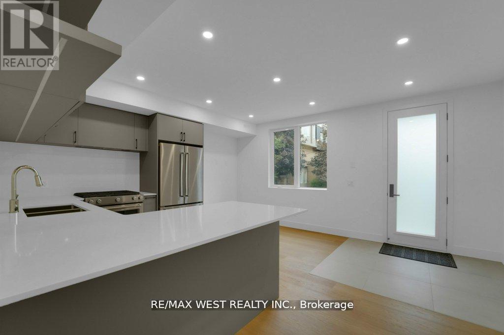 661 Winona Drive, Toronto (oakwood Village), Ontario