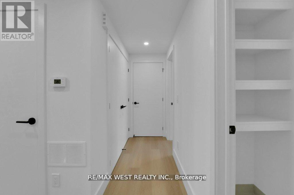 661 Winona Drive, Toronto (oakwood Village), Ontario