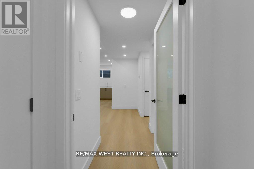 661 Winona Drive, Toronto (oakwood Village), Ontario