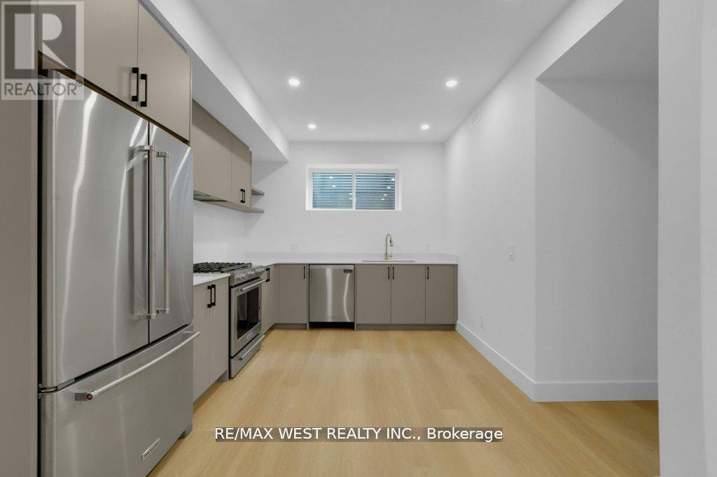 661 Winona Drive, Toronto (oakwood Village), Ontario