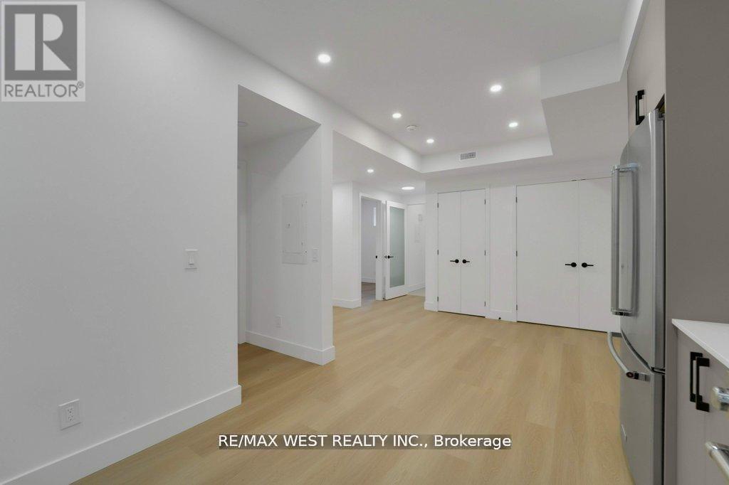 661 Winona Drive, Toronto (oakwood Village), Ontario