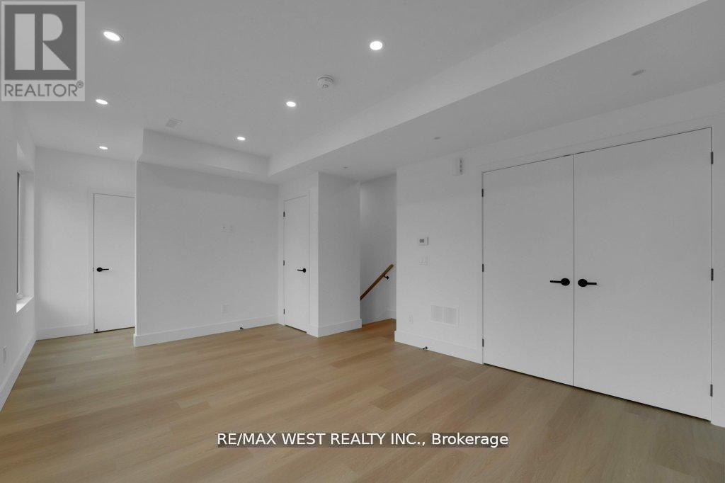 661 Winona Drive, Toronto (oakwood Village), Ontario