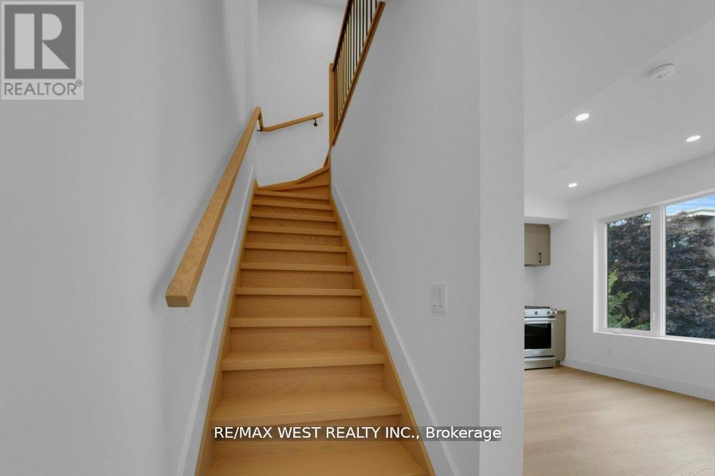 661 Winona Drive, Toronto (oakwood Village), Ontario