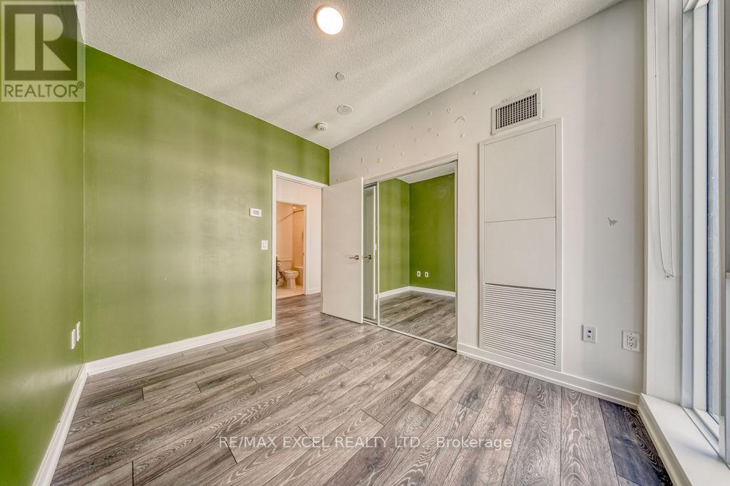 1009 - 225 Sumach Street, Toronto (regent Park), Ontario