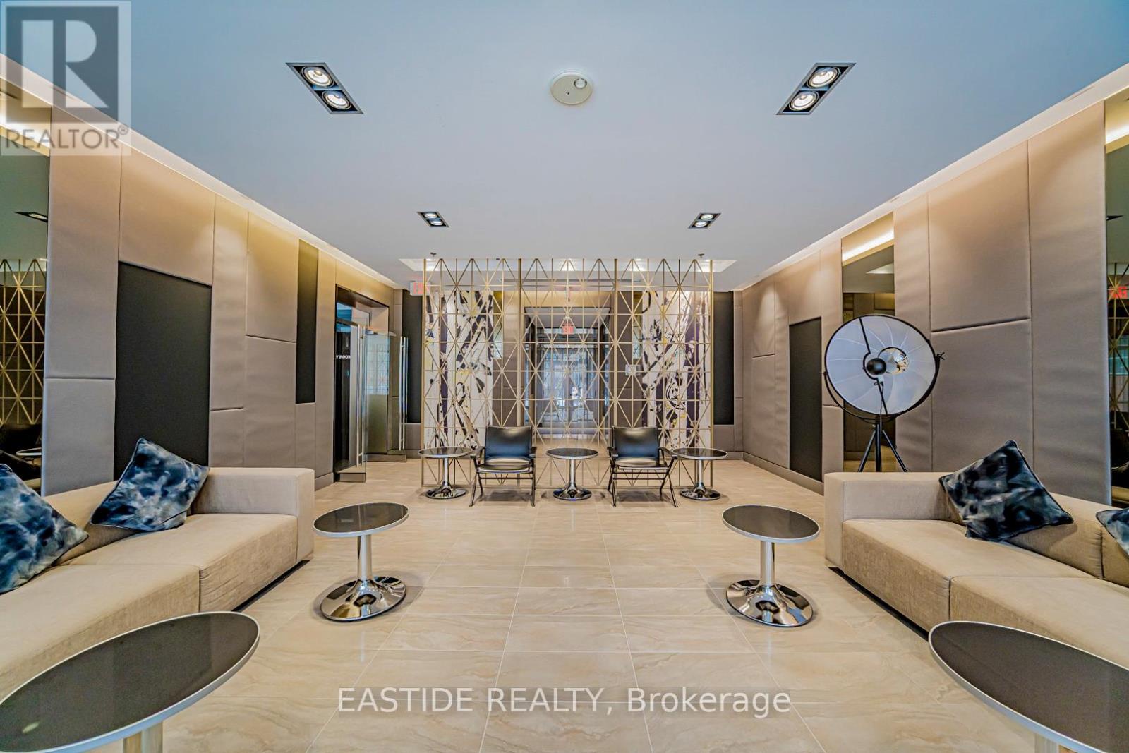 1502 - 30 Nelson Street, Toronto (waterfront Communities), Ontario