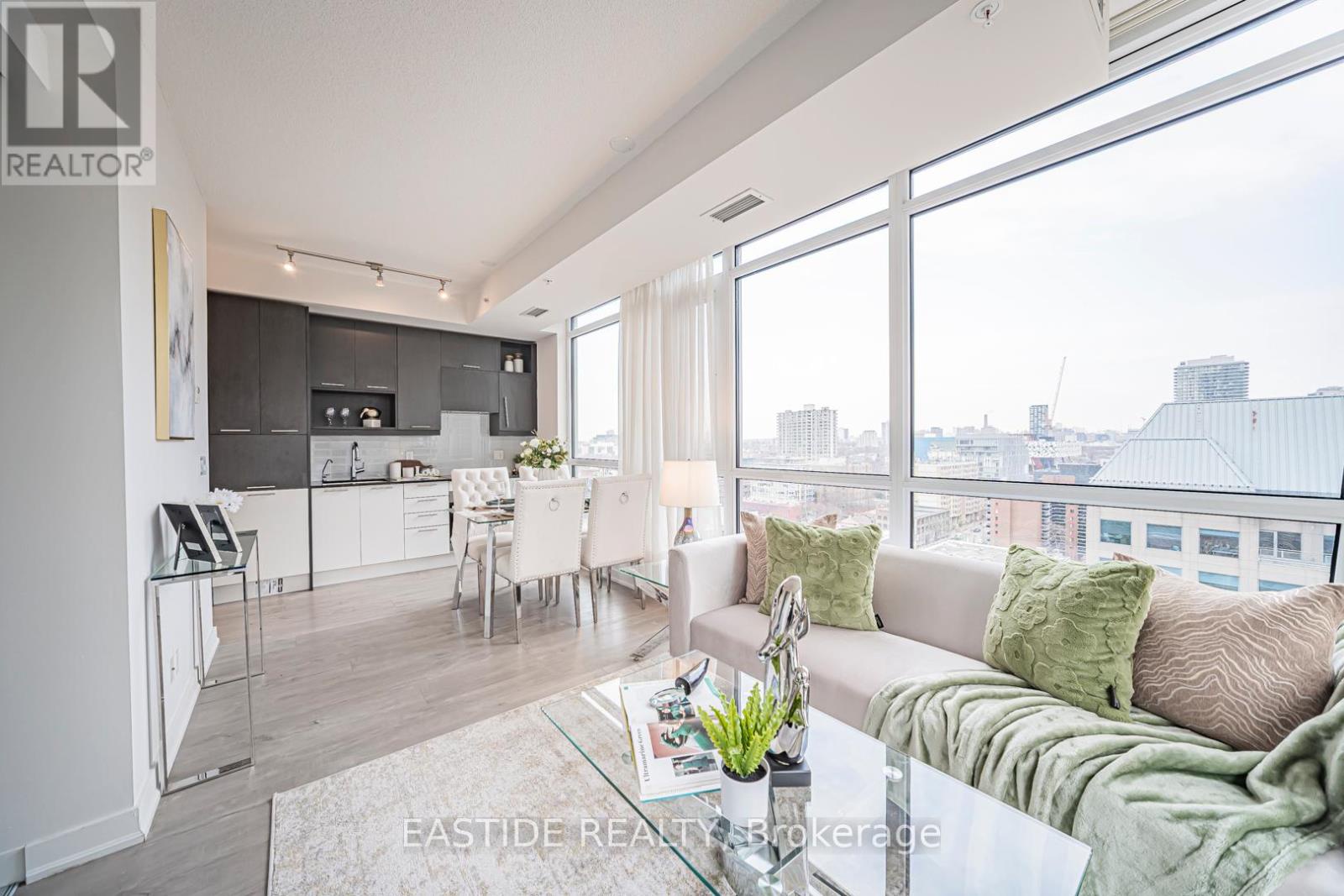 1502 - 30 Nelson Street, Toronto (waterfront Communities), Ontario