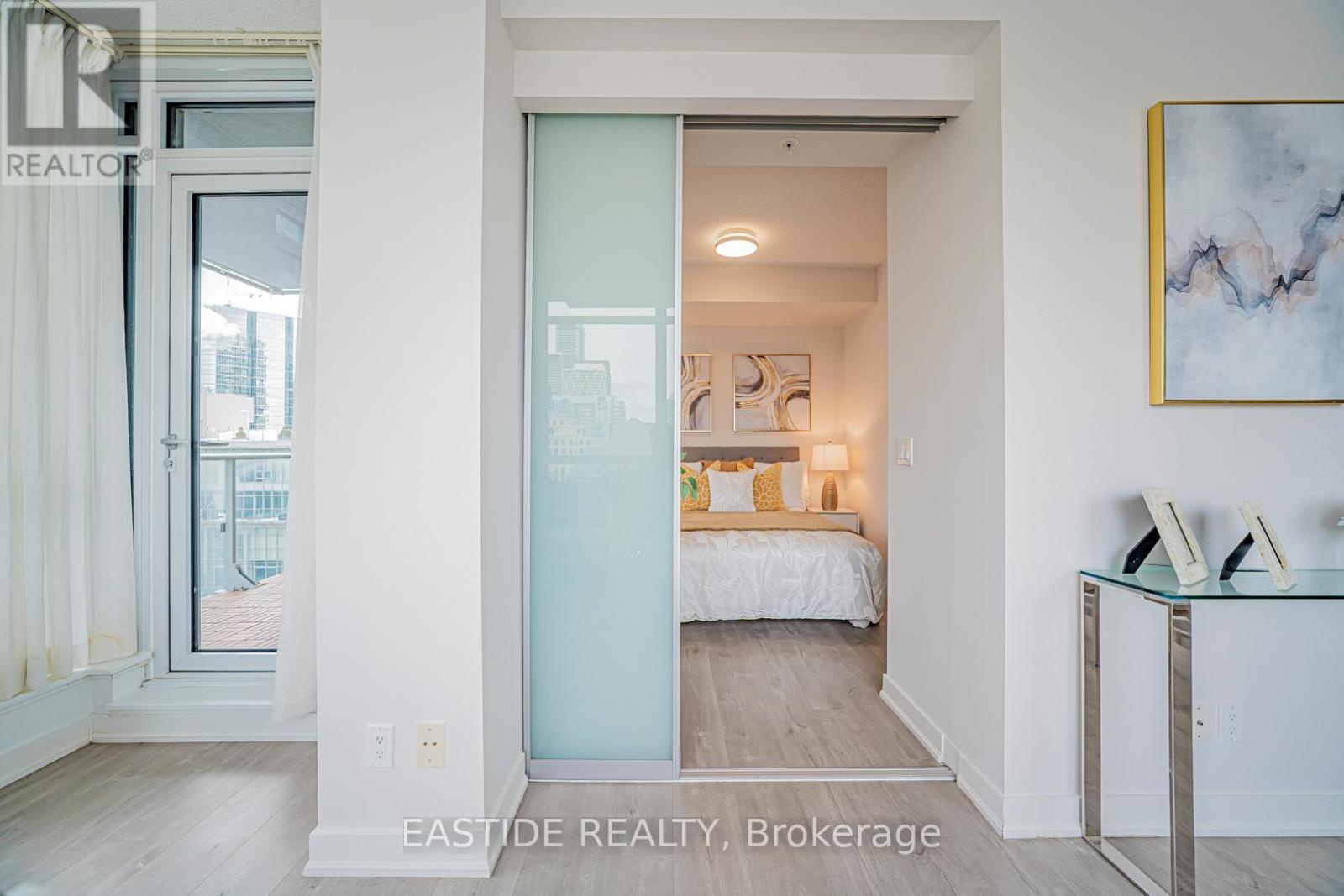 1502 - 30 Nelson Street, Toronto (waterfront Communities), Ontario