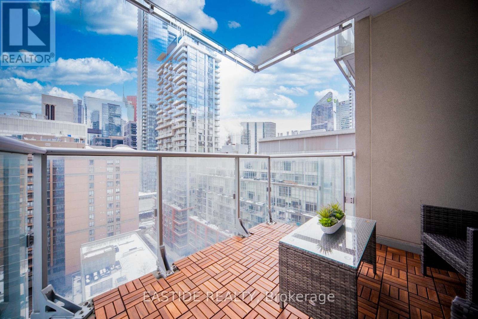 1502 - 30 Nelson Street, Toronto (waterfront Communities), Ontario