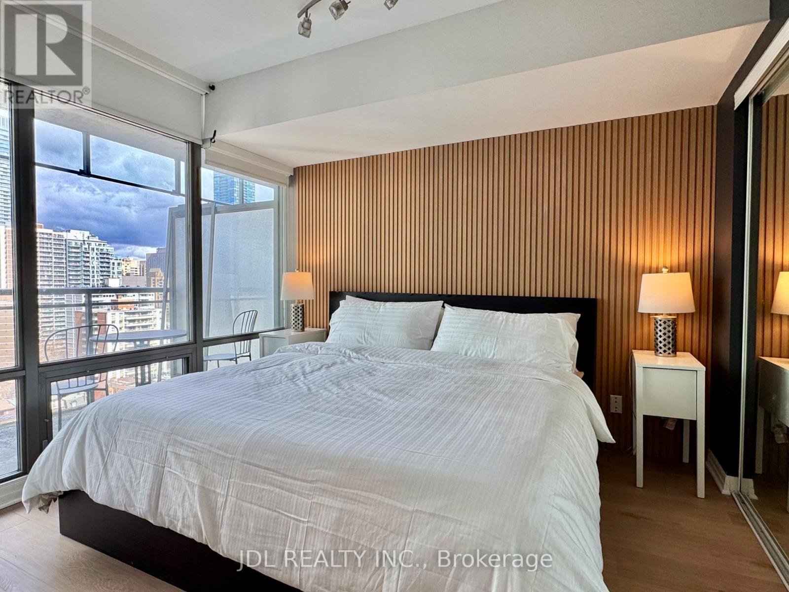 1607 - 22 Wellesley Street E, Toronto (church-yonge Corridor), Ontario