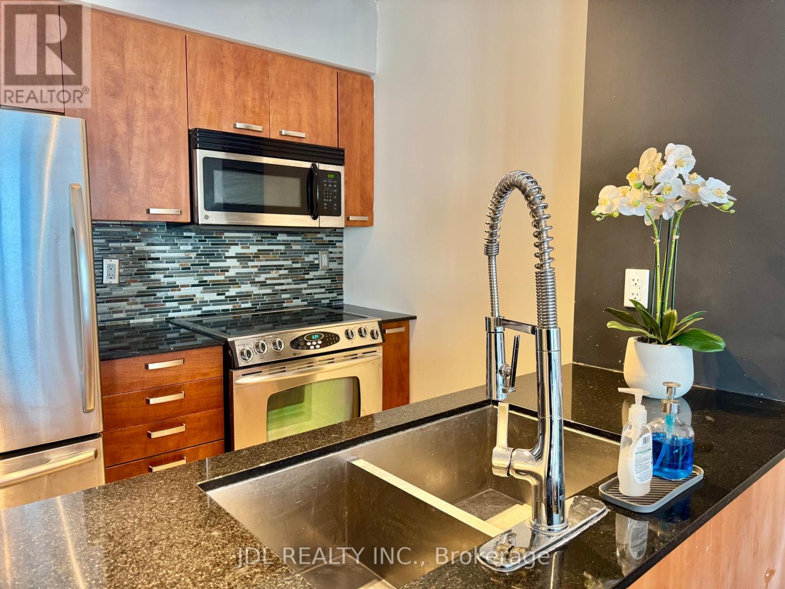 1607 - 22 Wellesley Street E, Toronto (church-yonge Corridor), Ontario