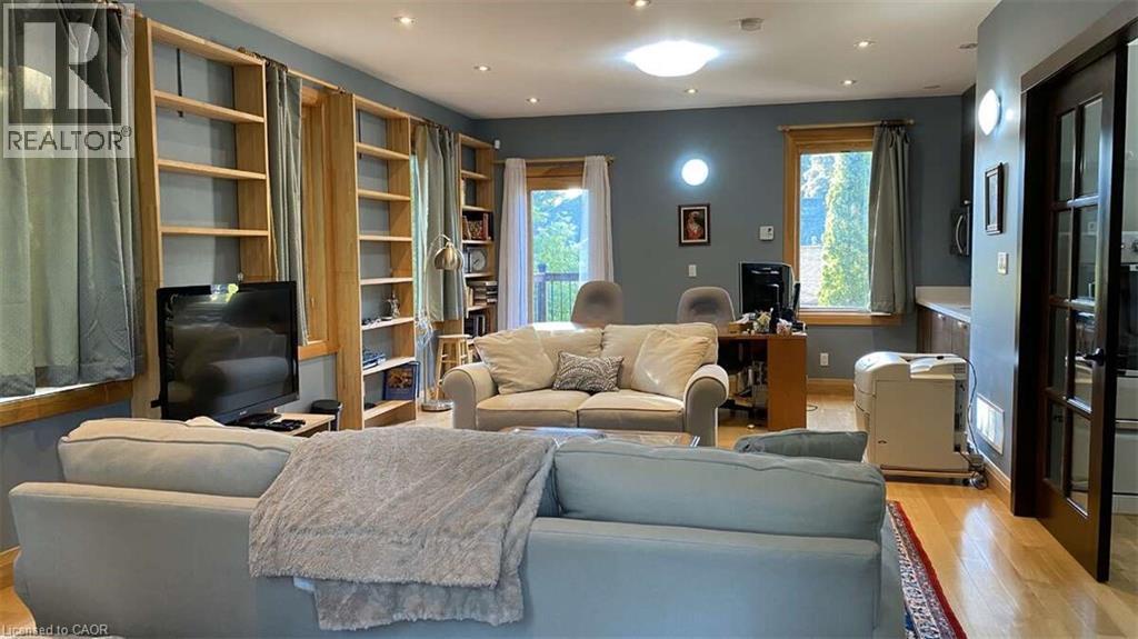 98 Burbank Drive, Toronto, Ontario