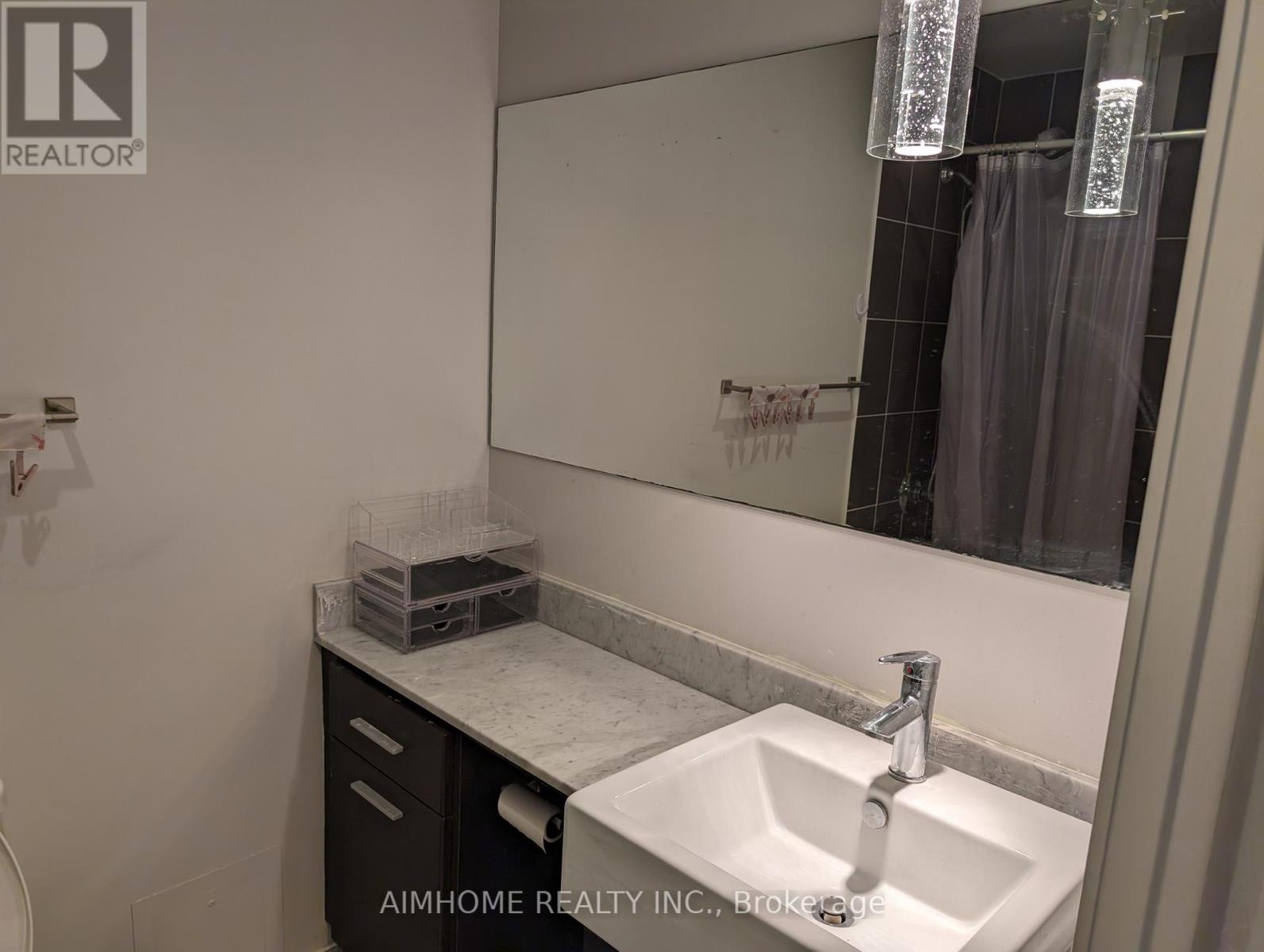 801 - 770 Bay Street, Toronto (bay Street Corridor), Ontario