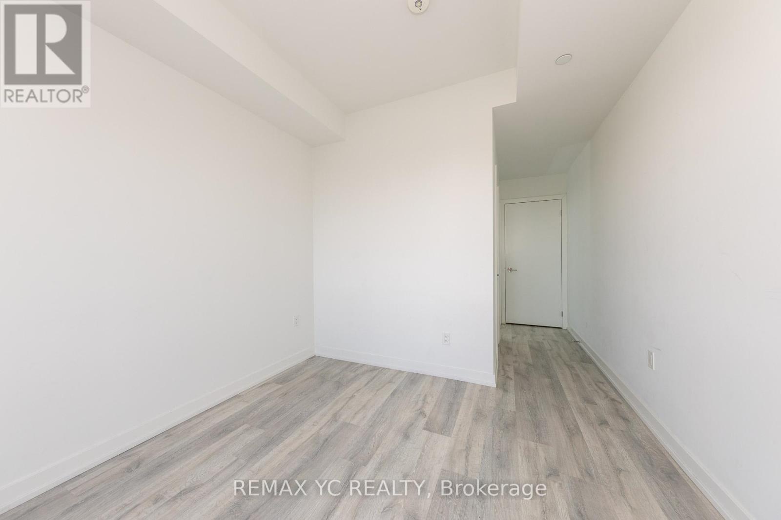 835 - 7 Golden Lion Heights N, Toronto (newtonbrook East), Ontario