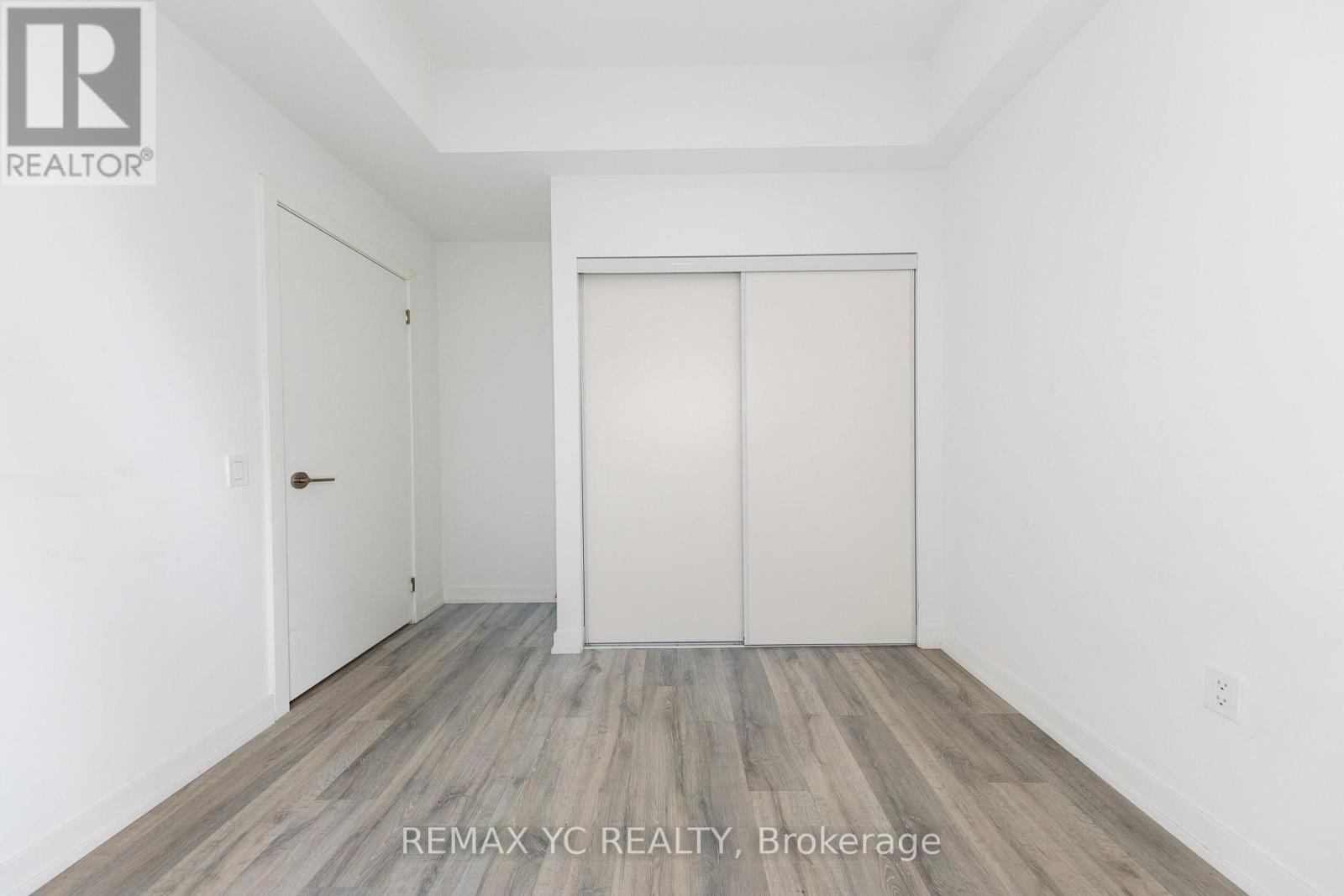 835 - 7 Golden Lion Heights N, Toronto (newtonbrook East), Ontario