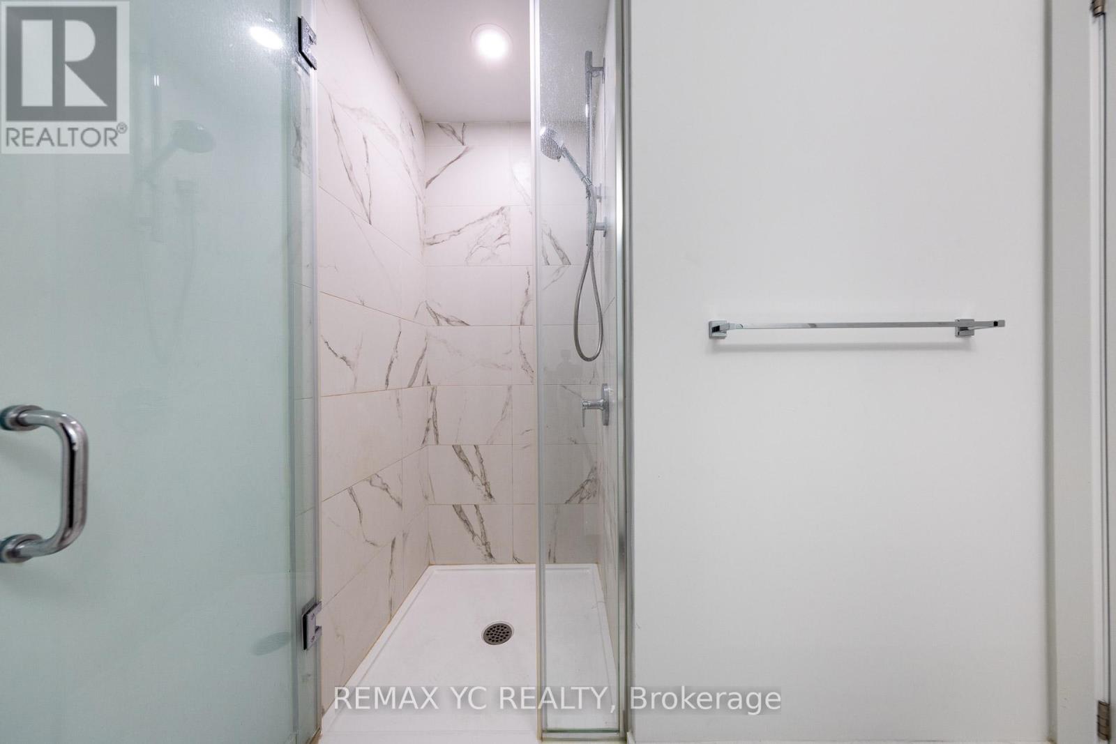 835 - 7 Golden Lion Heights N, Toronto (newtonbrook East), Ontario