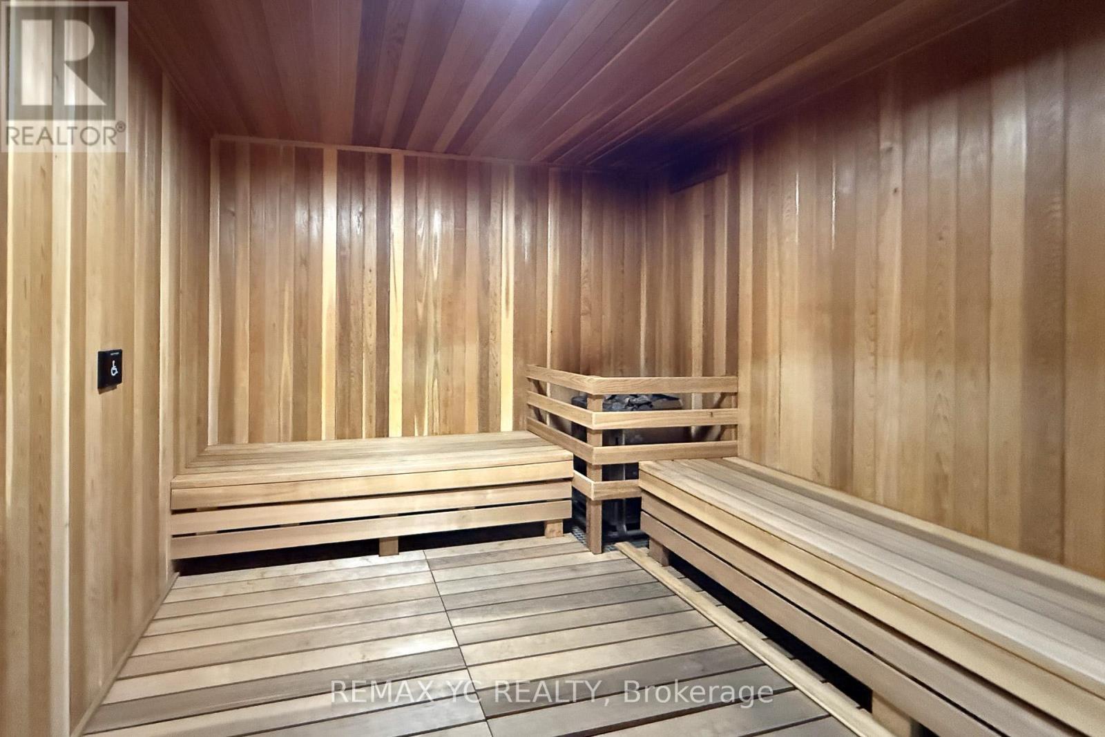 835 - 7 Golden Lion Heights N, Toronto (newtonbrook East), Ontario