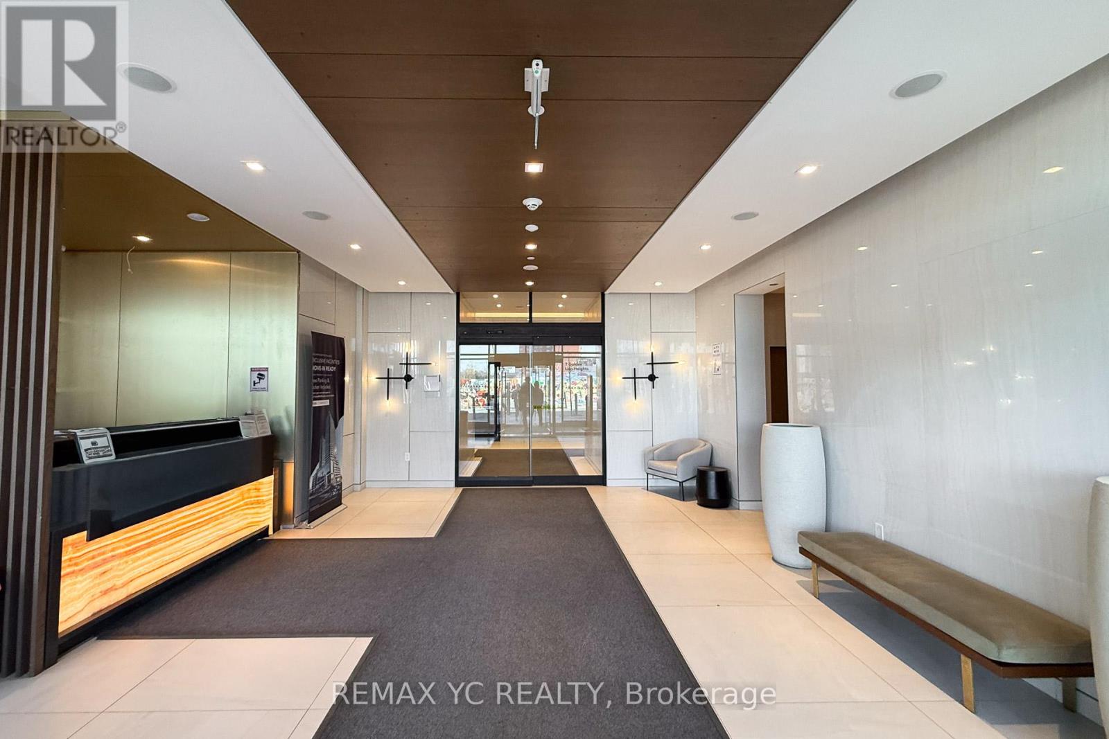 835 - 7 Golden Lion Heights N, Toronto (newtonbrook East), Ontario