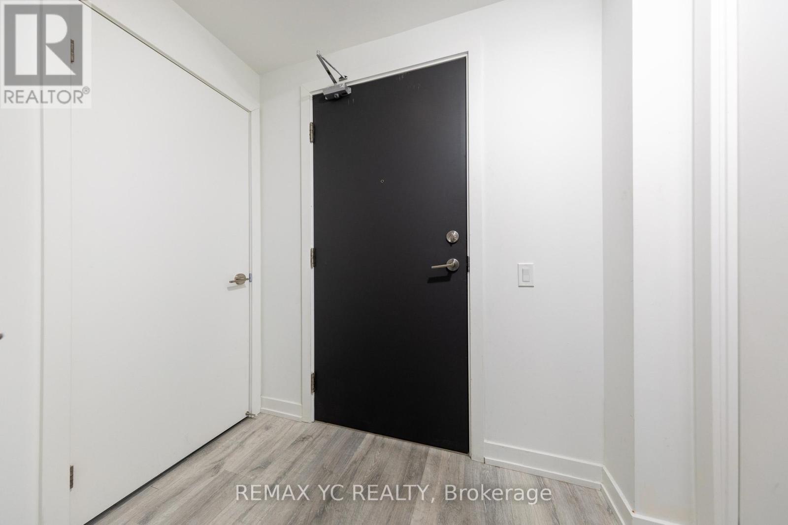 835 - 7 Golden Lion Heights N, Toronto (newtonbrook East), Ontario