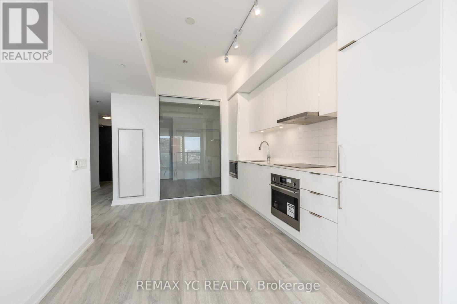 835 - 7 Golden Lion Heights N, Toronto (newtonbrook East), Ontario