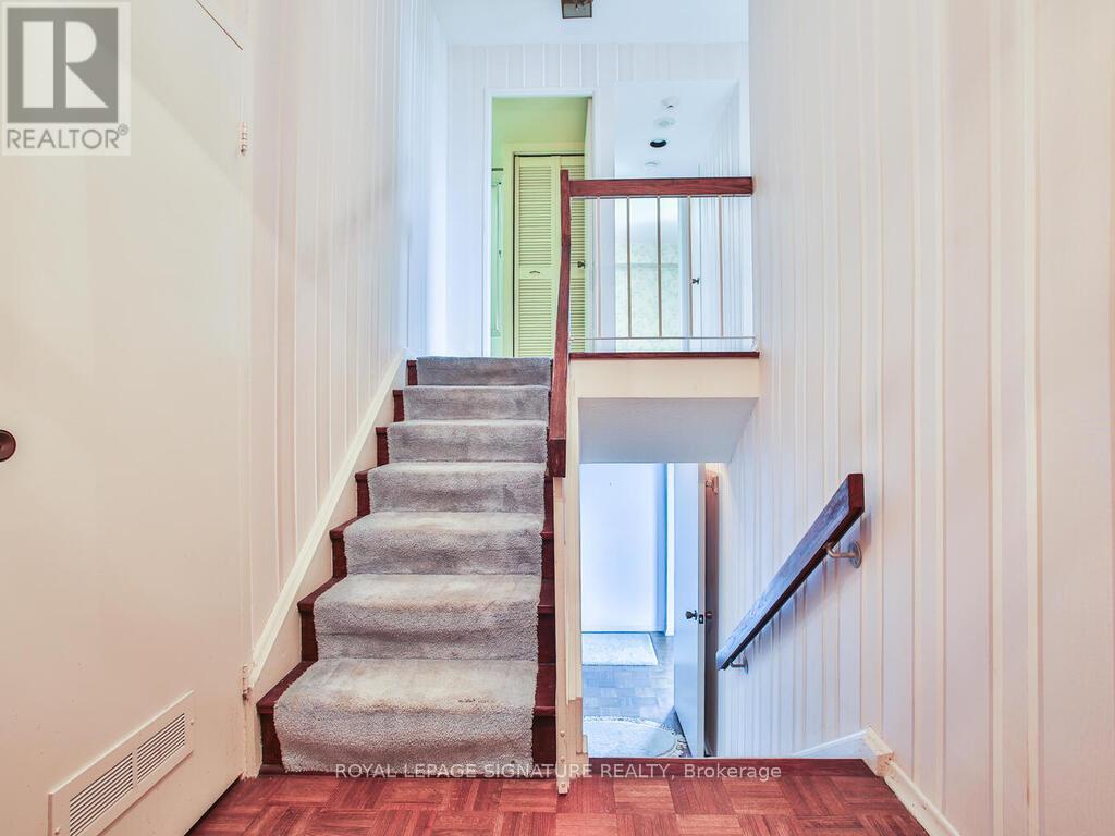 F19 - 288 Mill Road, Toronto (markland Wood), Ontario