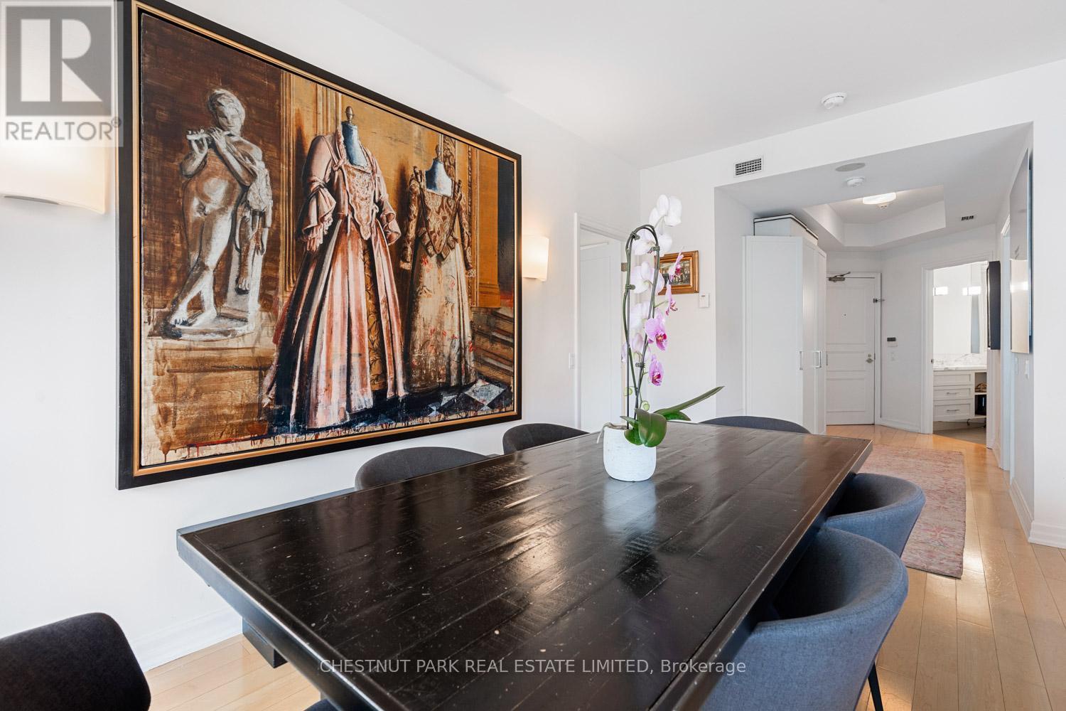 304 - 38 Avenue Road, Toronto (annex), Ontario