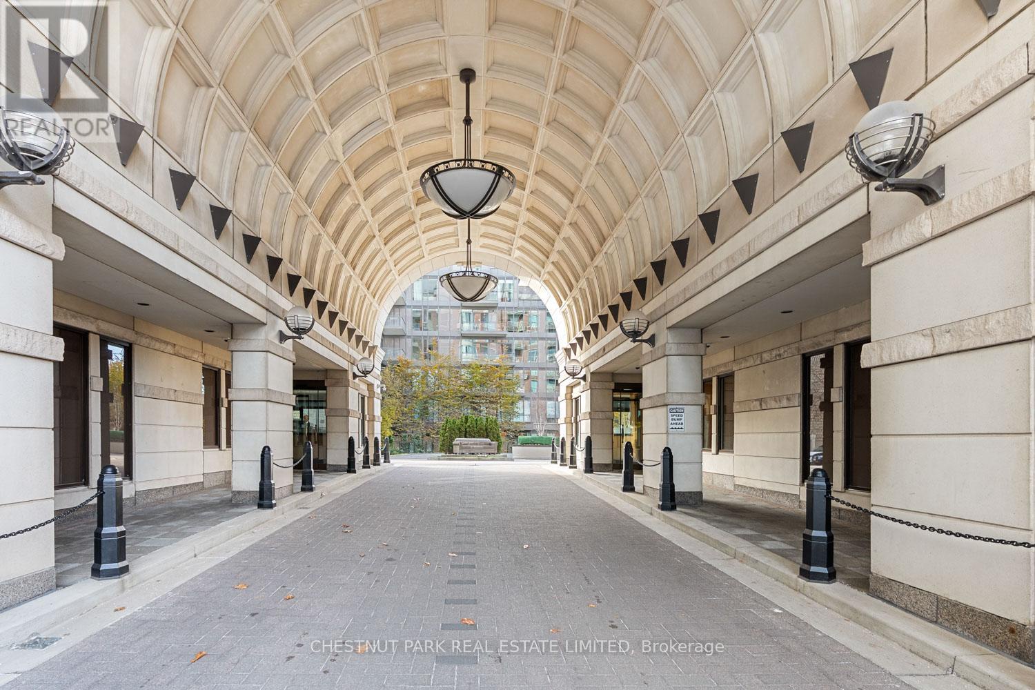 304 - 38 Avenue Road, Toronto (annex), Ontario