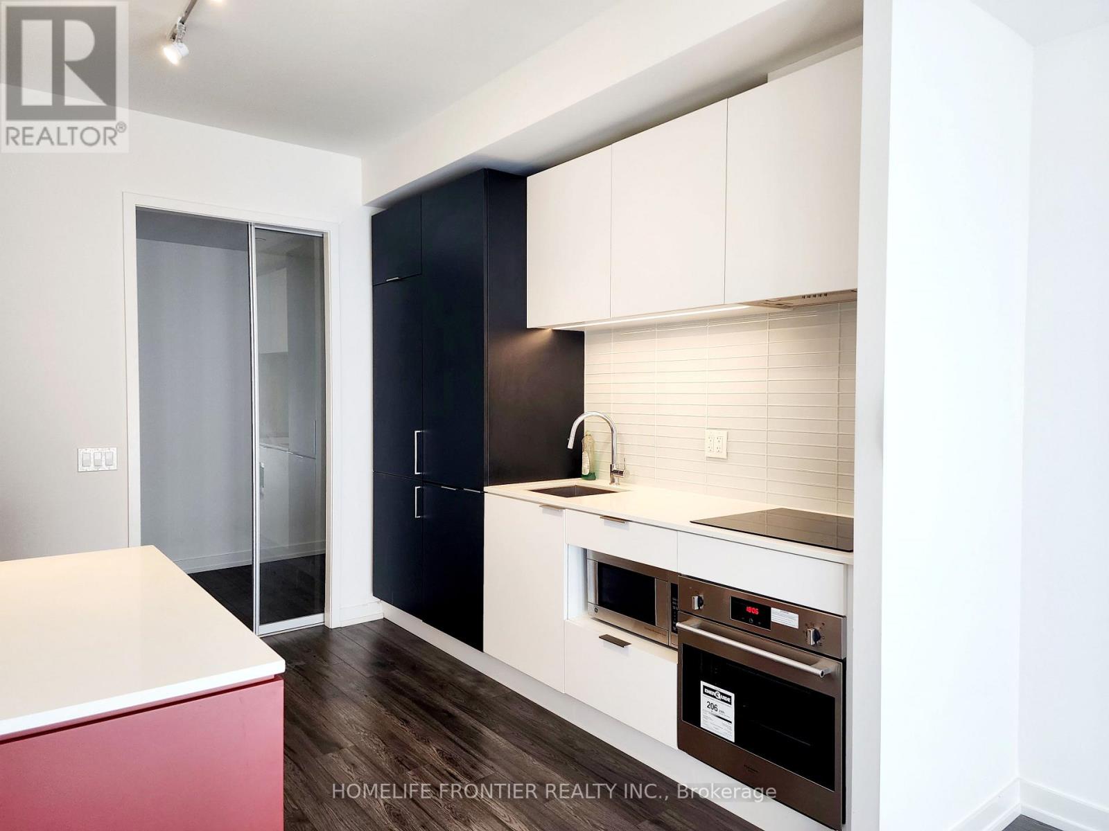 717 - 33 Helendale Avenue, Toronto (yonge-eglinton), Ontario