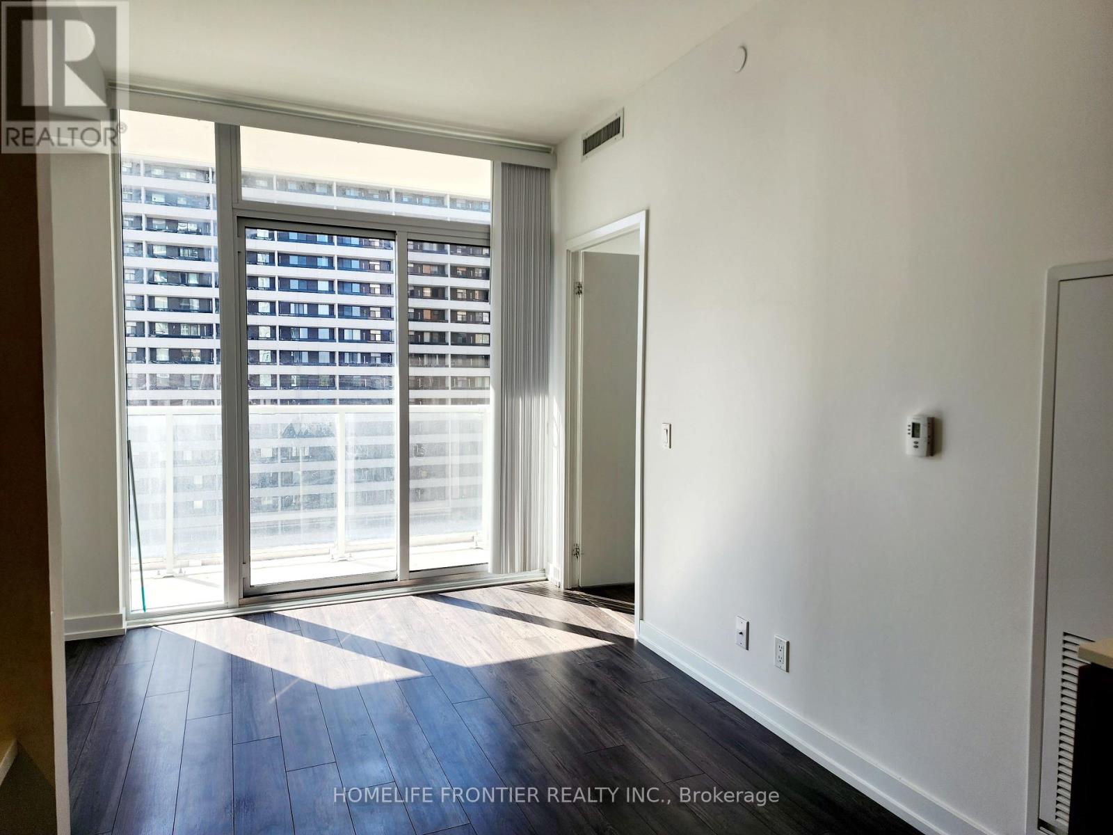 717 - 33 Helendale Avenue, Toronto (yonge-eglinton), Ontario