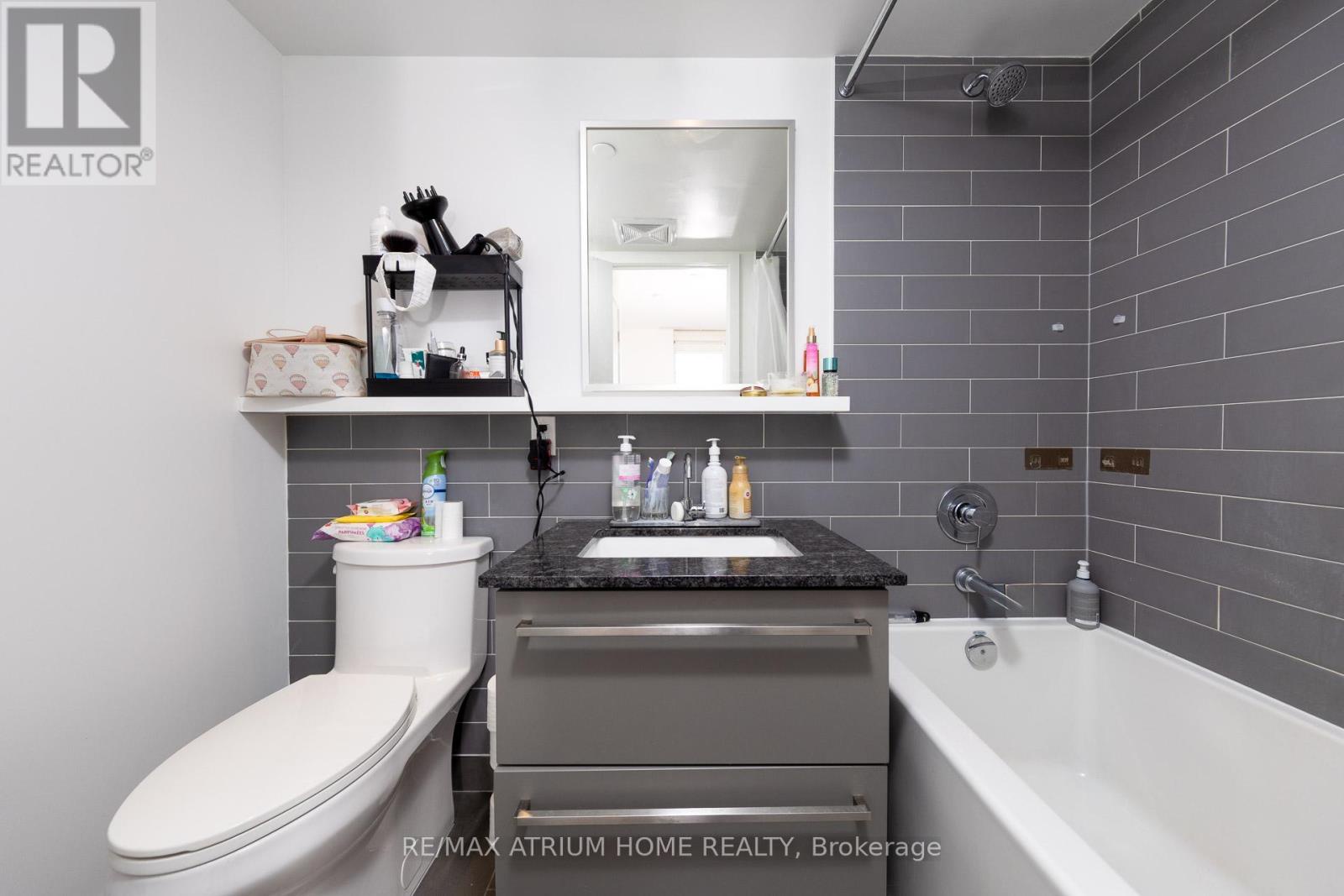 1515 - 120 Varna Drive, Toronto (englemount-lawrence), Ontario