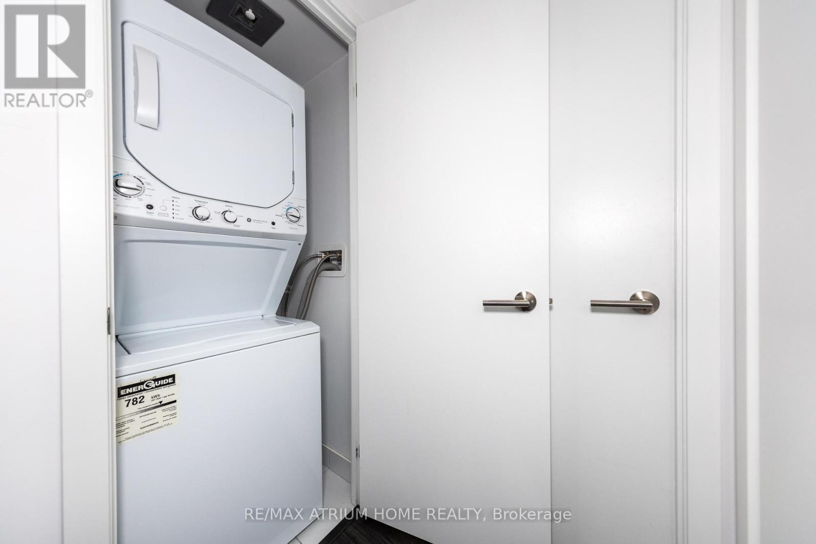 1515 - 120 Varna Drive, Toronto (englemount-lawrence), Ontario