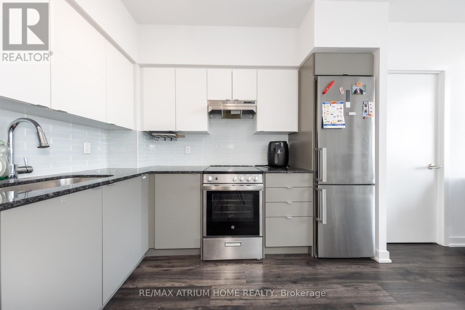 1515 - 120 Varna Drive, Toronto (englemount-lawrence), Ontario