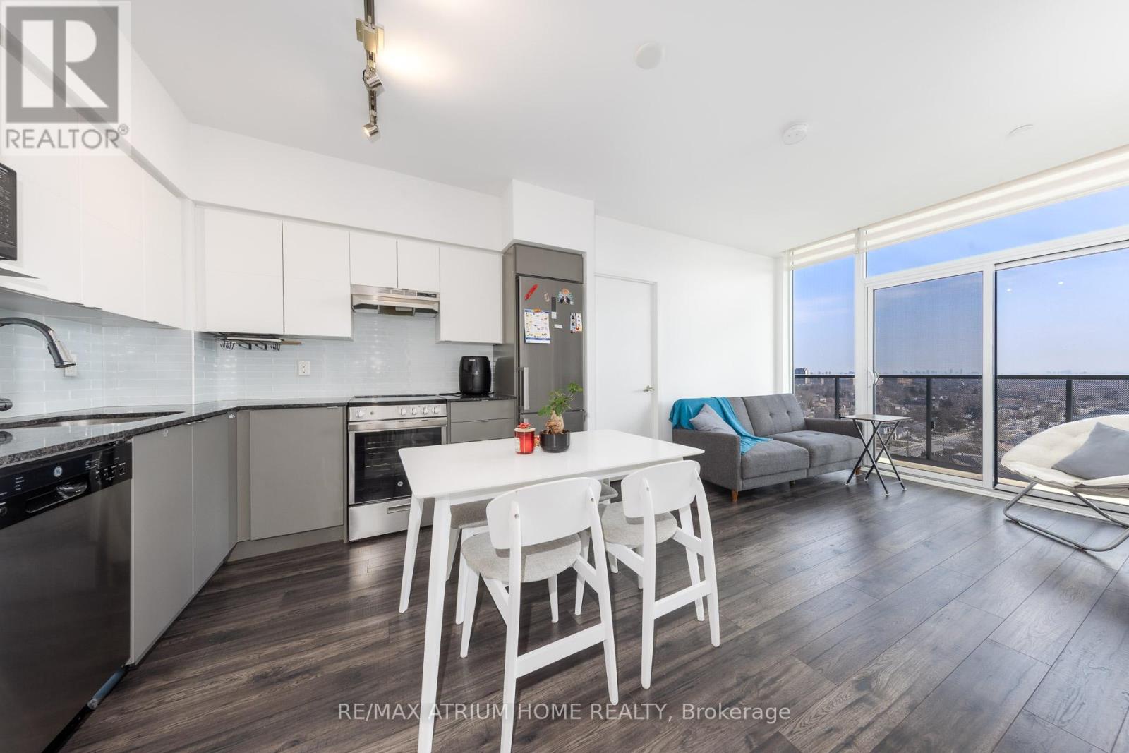 1515 - 120 Varna Drive, Toronto (englemount-lawrence), Ontario