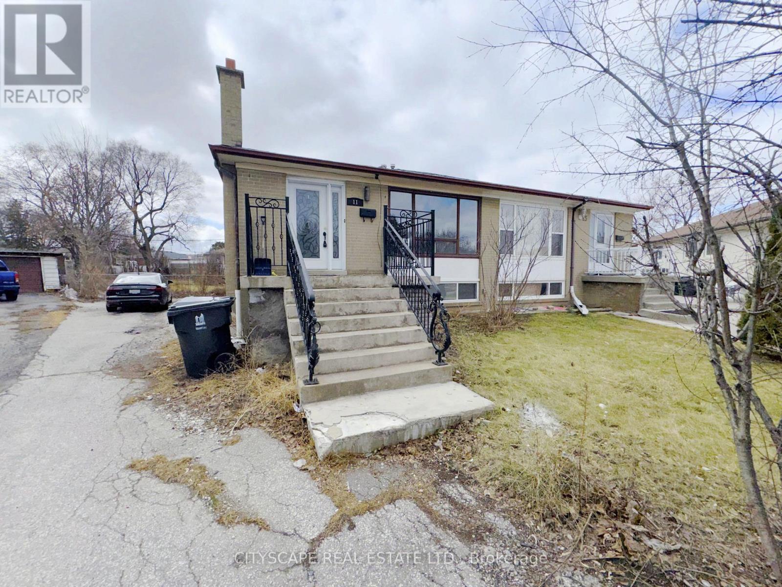 11 Melpham Court, Toronto (west Humber-clairville), Ontario