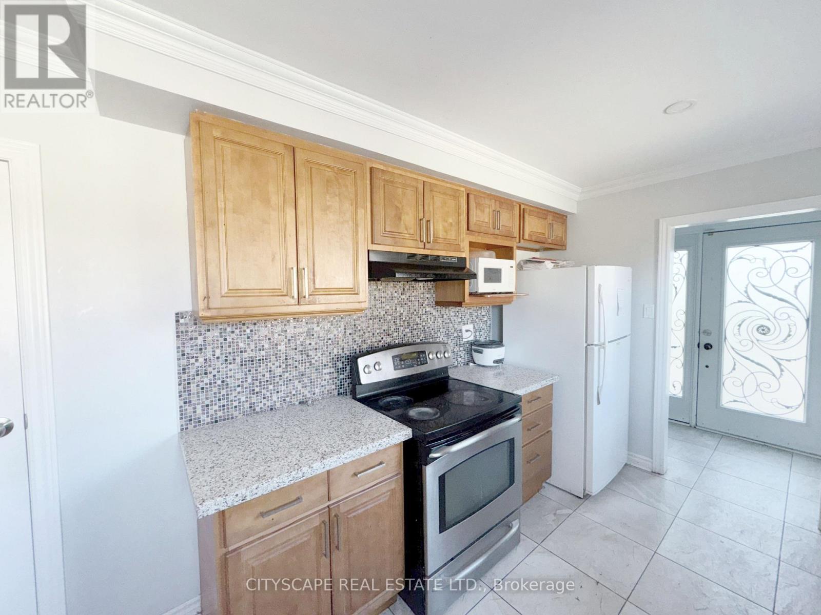 11 Melpham Court, Toronto (west Humber-clairville), Ontario