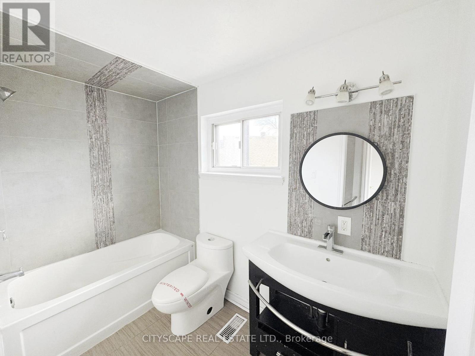 11 Melpham Court, Toronto (west Humber-clairville), Ontario