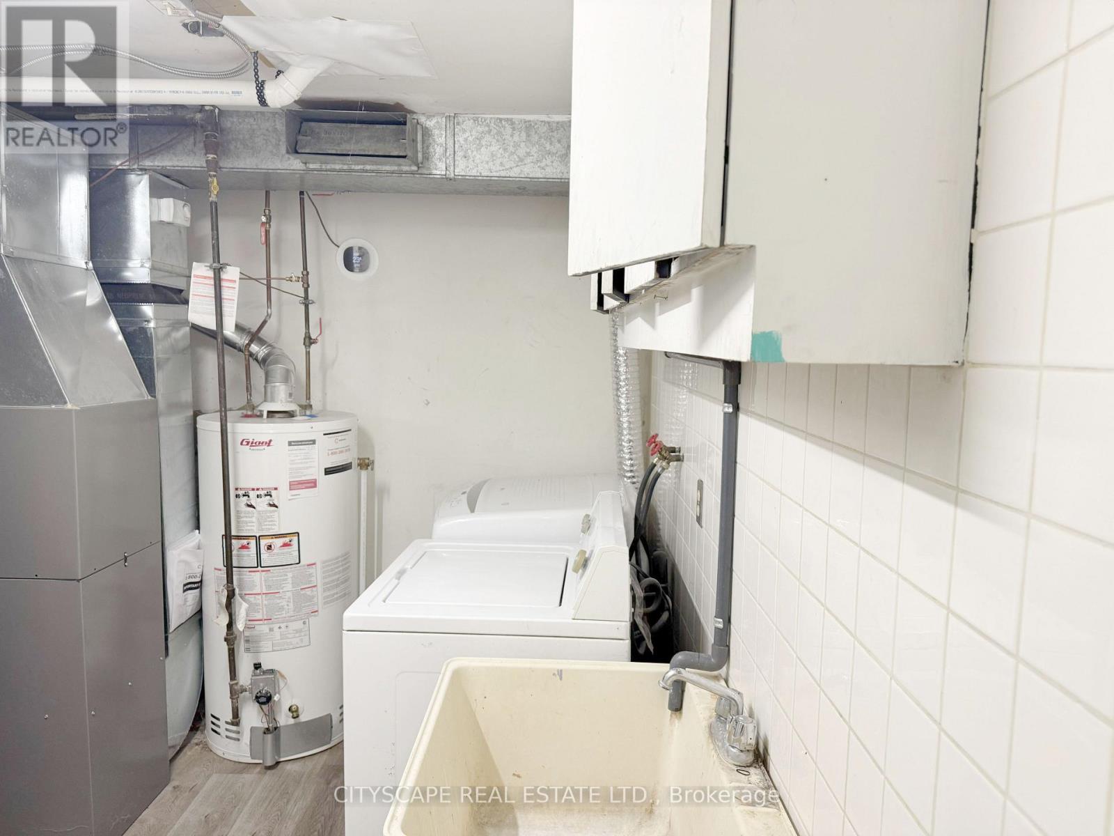 11 Melpham Court, Toronto (west Humber-clairville), Ontario