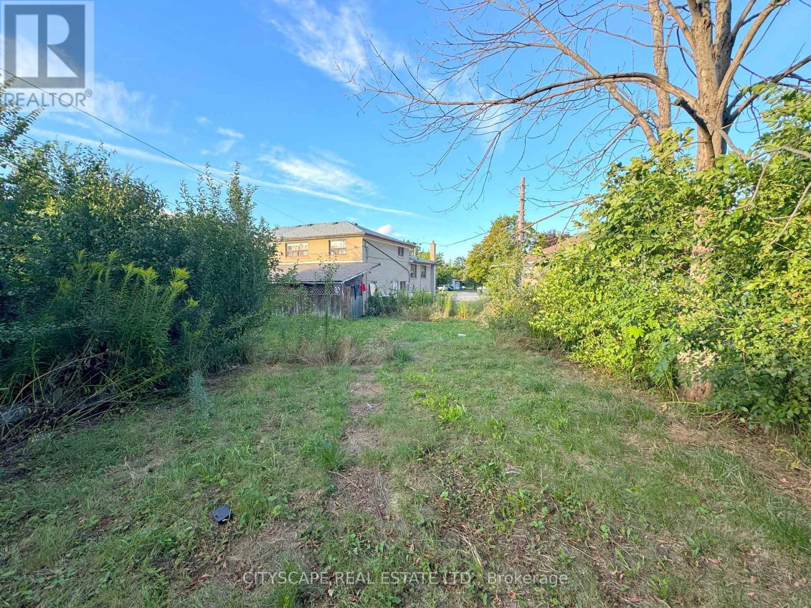 11 Melpham Court, Toronto (west Humber-clairville), Ontario