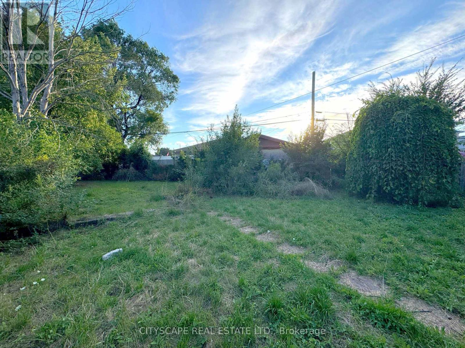 11 Melpham Court, Toronto (west Humber-clairville), Ontario