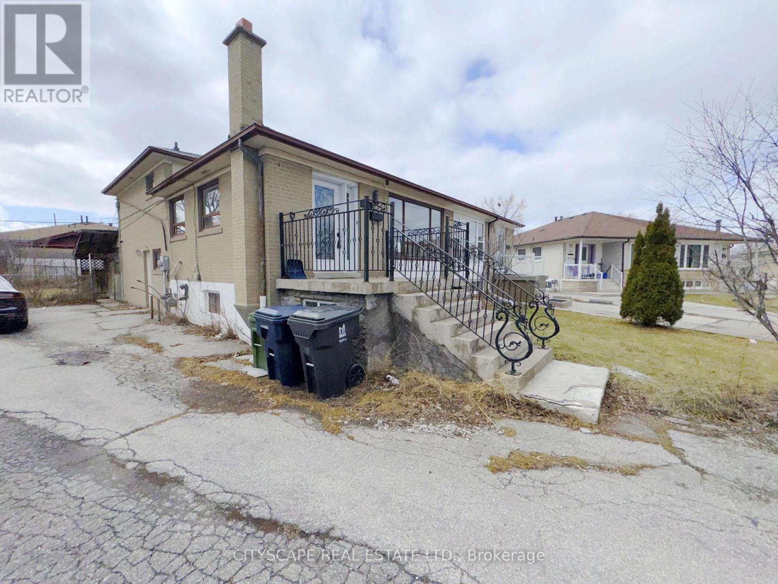 11 Melpham Court, Toronto (west Humber-clairville), Ontario