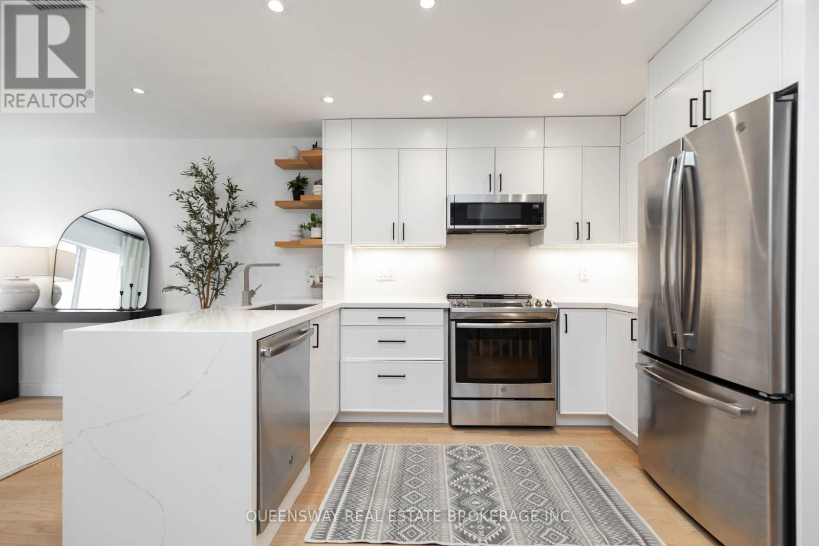 19 - 232 St. George Street, Toronto (annex), Ontario