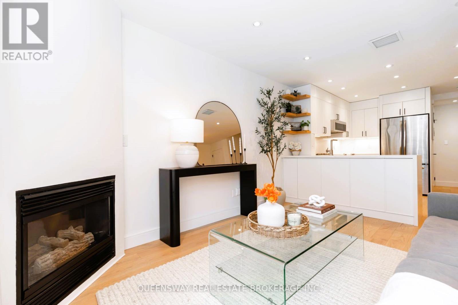 19 - 232 St. George Street, Toronto (annex), Ontario