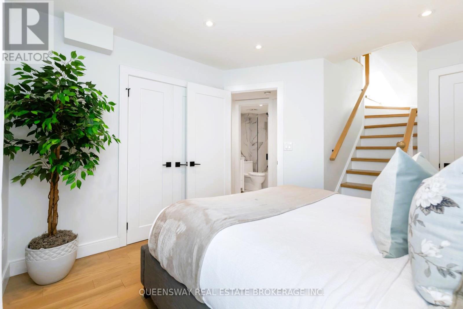 19 - 232 St. George Street, Toronto (annex), Ontario