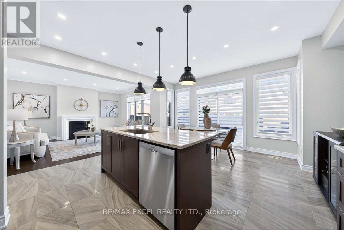 10 Deer Pass Road, East Gwillimbury (sharon), Ontario