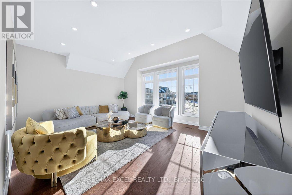 10 Deer Pass Road, East Gwillimbury (sharon), Ontario