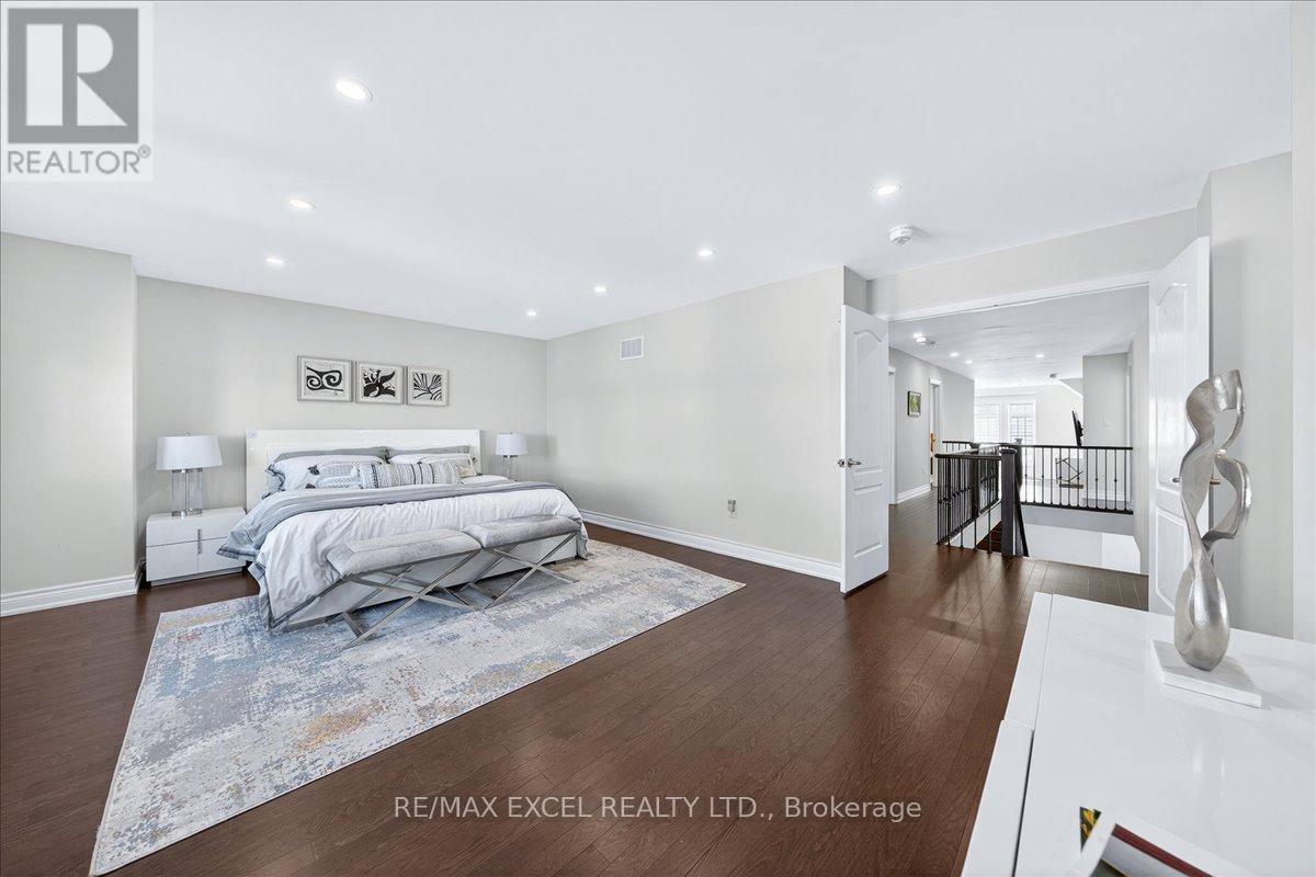 10 Deer Pass Road, East Gwillimbury (sharon), Ontario