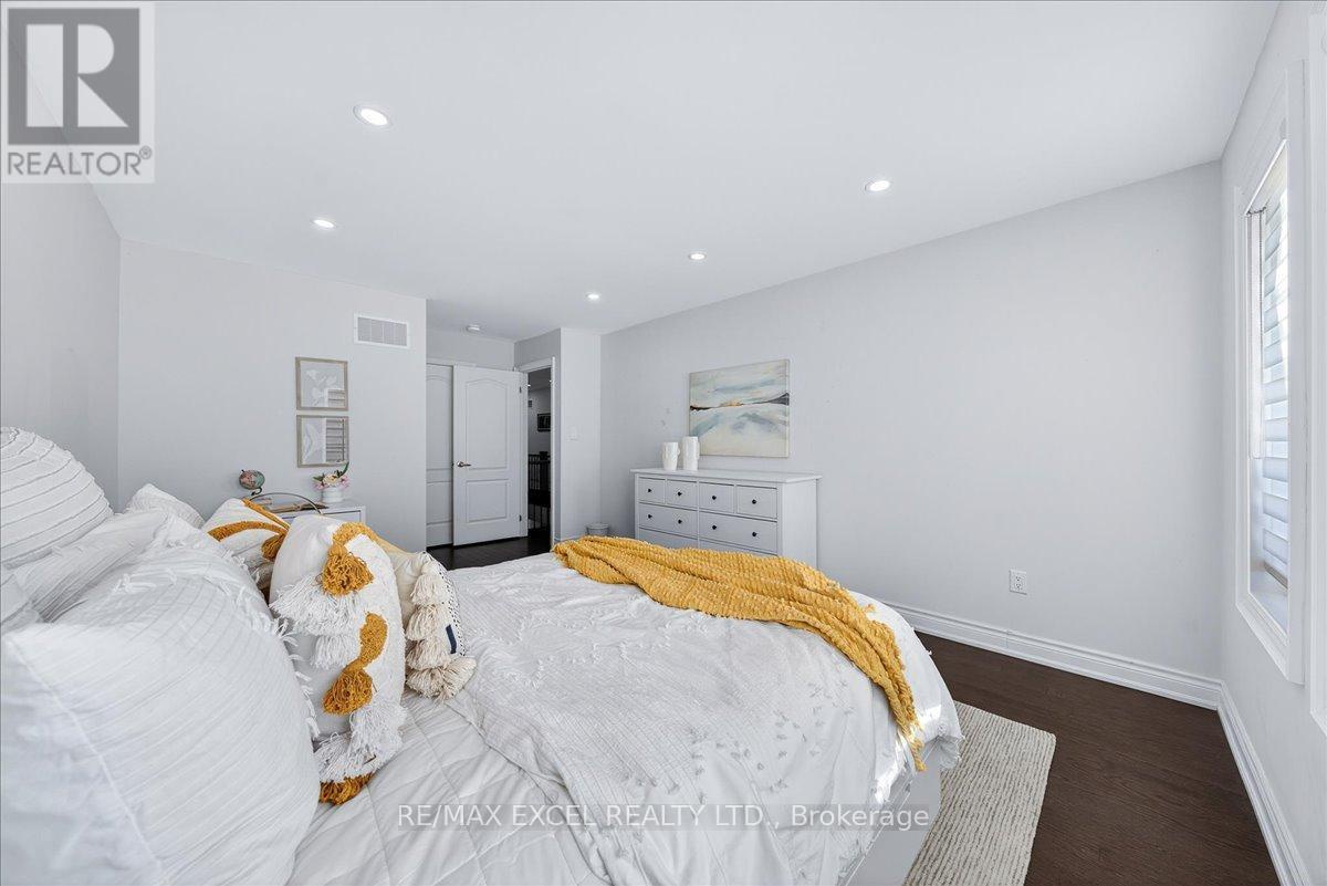 10 Deer Pass Road, East Gwillimbury (sharon), Ontario