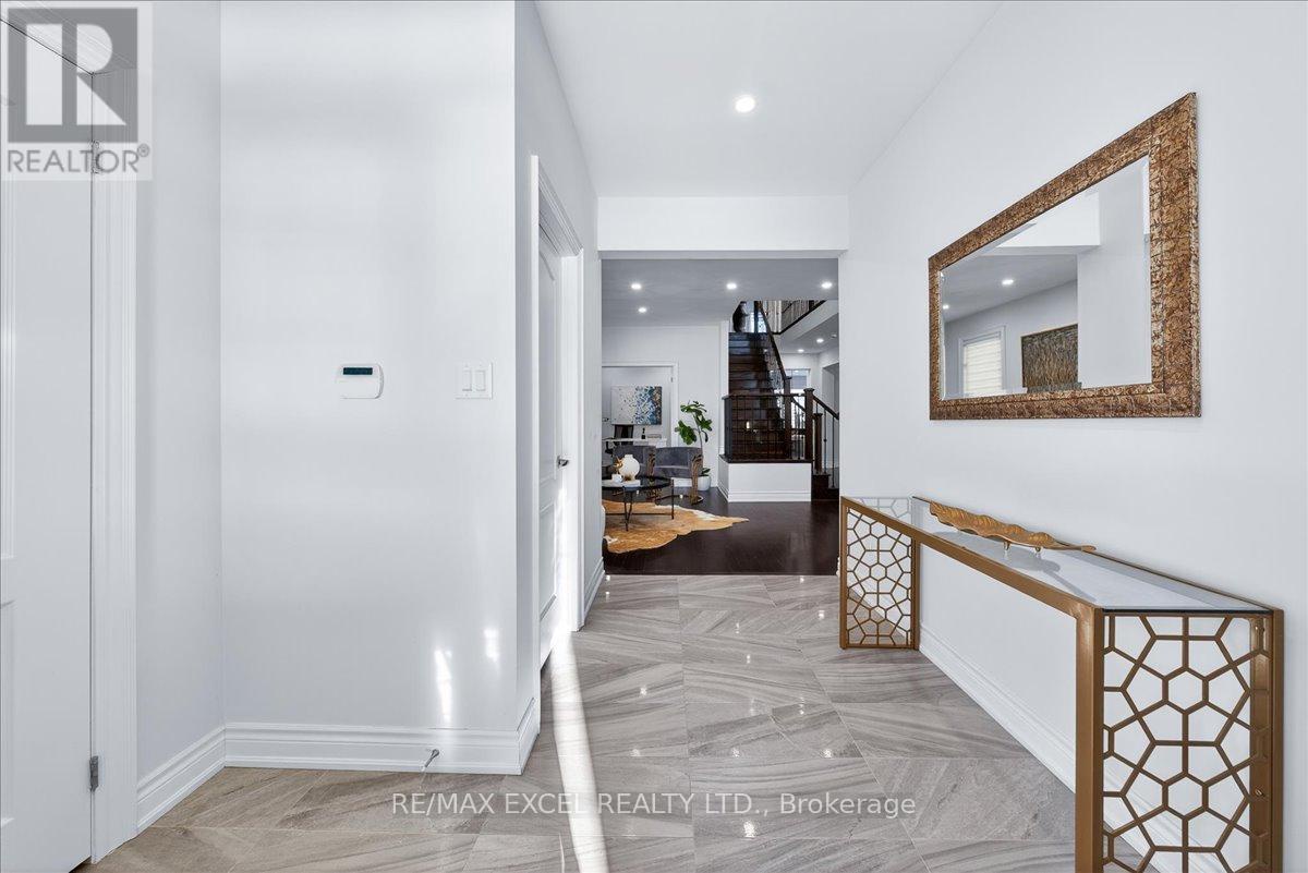 10 Deer Pass Road, East Gwillimbury (sharon), Ontario