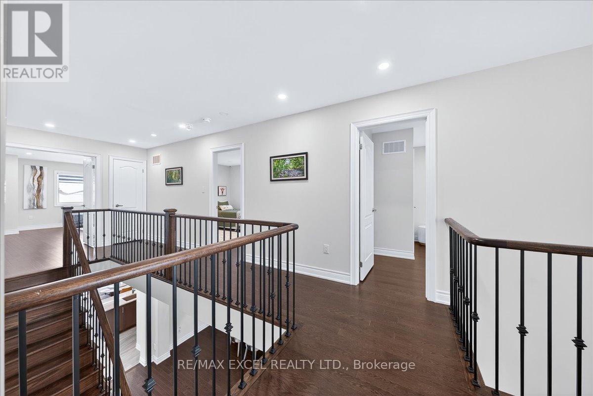 10 Deer Pass Road, East Gwillimbury (sharon), Ontario