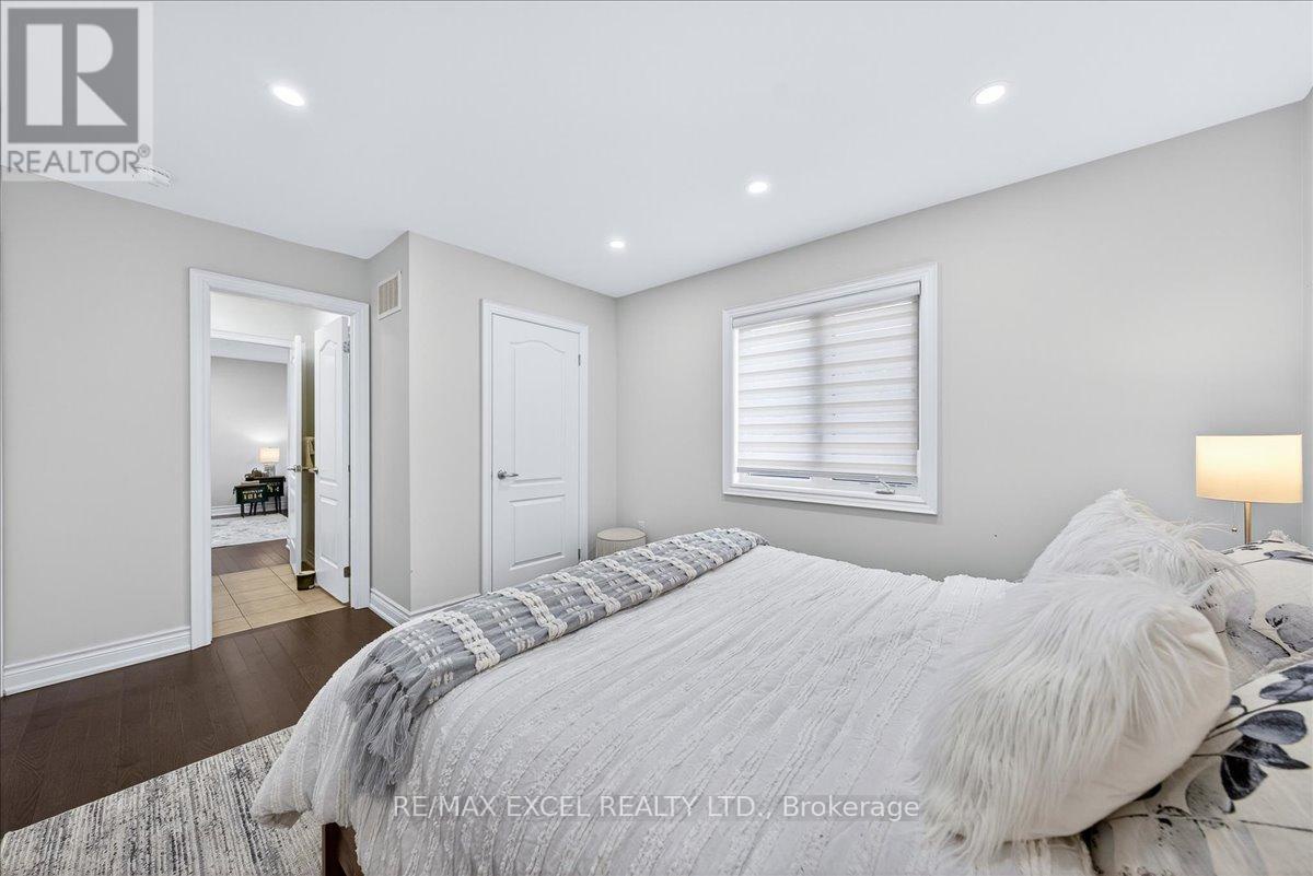 10 Deer Pass Road, East Gwillimbury (sharon), Ontario