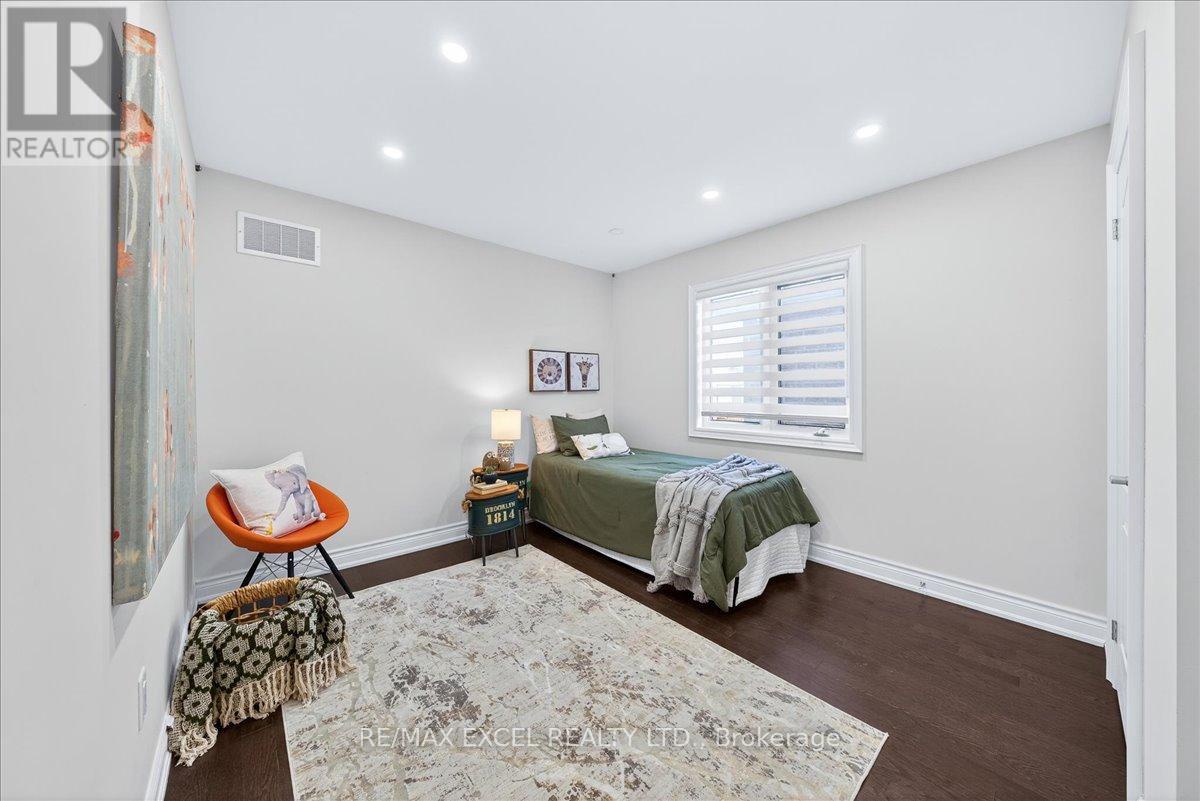 10 Deer Pass Road, East Gwillimbury (sharon), Ontario